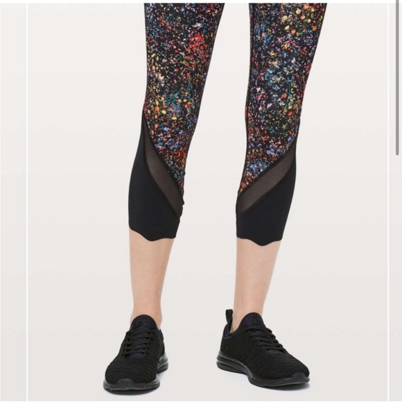 Lululemon Cropped Leggings - Picture 3 of 9